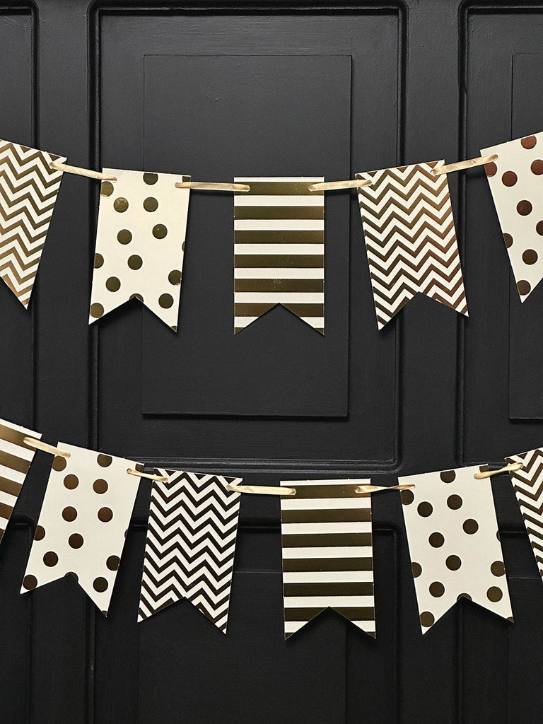 Pearl Foil · Party Banner