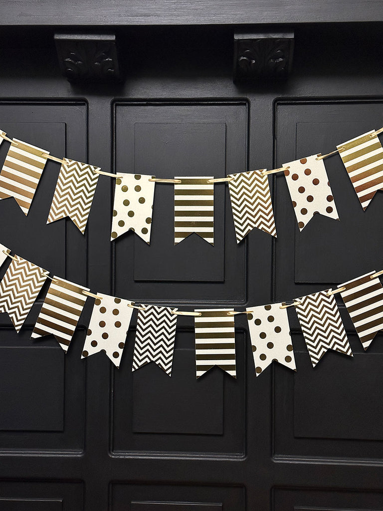 Pearl Foil · Party Banner