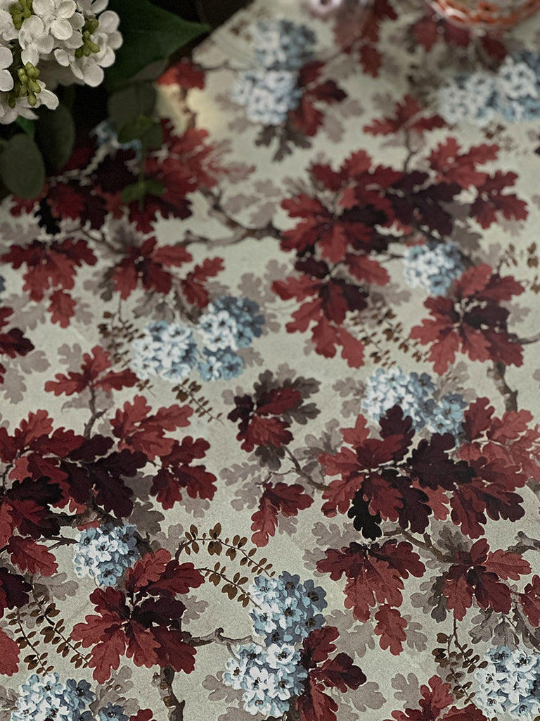 White Placemat · Wisteria