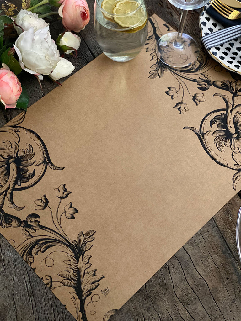 Kraft Placemat · Round Ornaments