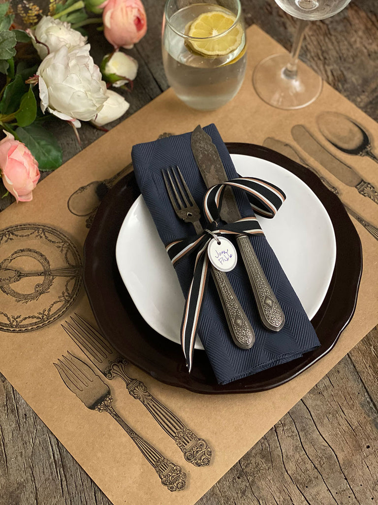 Kraft Placemat · Antique Table