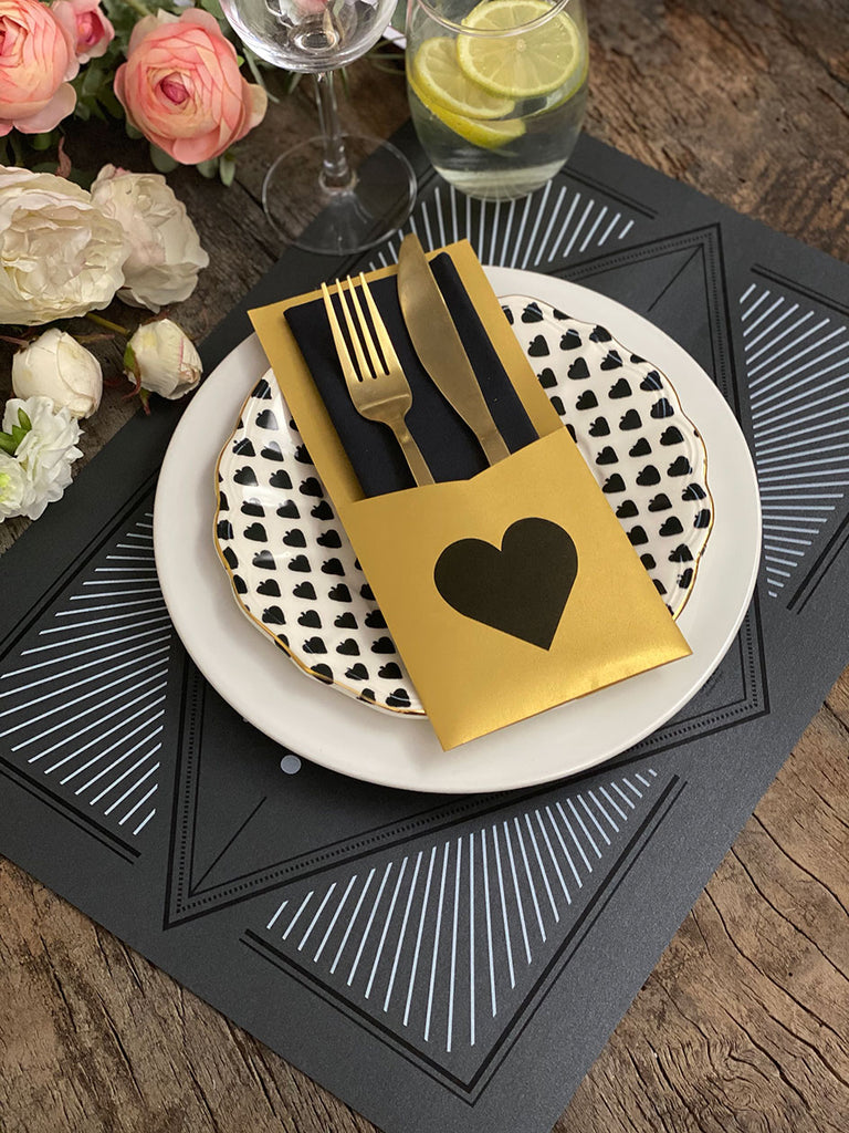 Black Birthday Set · 6 People