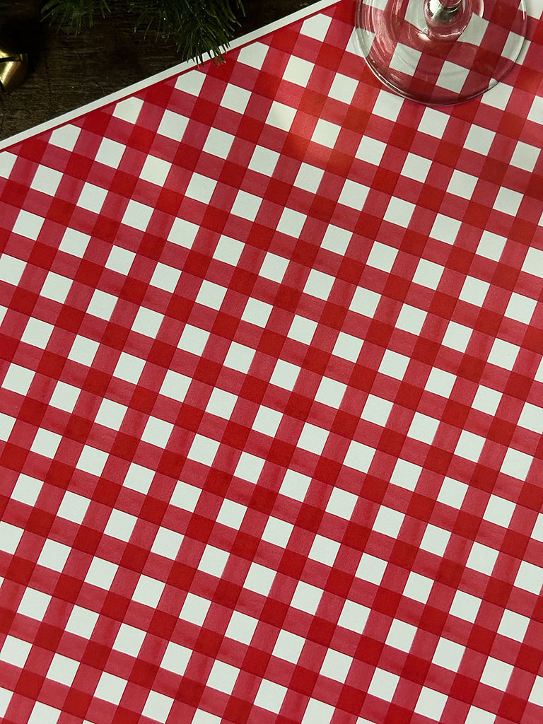 White Placemat · Red Quadrillé