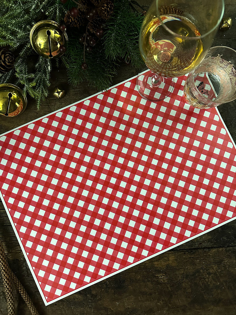 White Placemat · Red Quadrillé